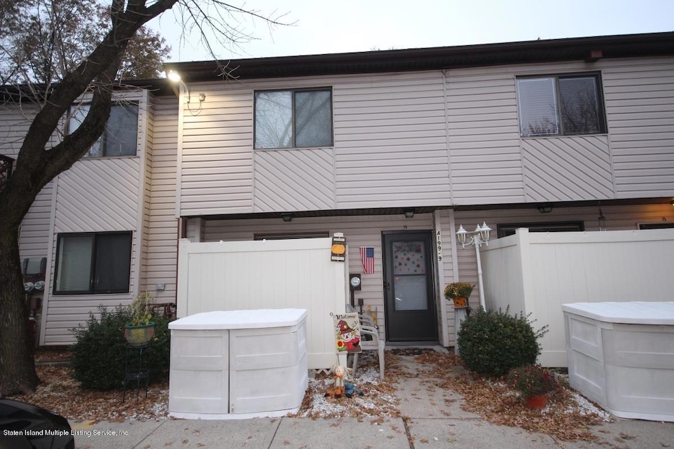4199 Amboy Rd unit 9, Staten Island, NY 10308 - photo 1