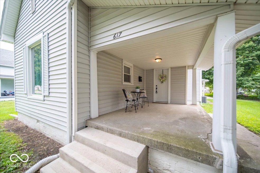 617 N Main St, Tipton, IN 46072 - photo 1