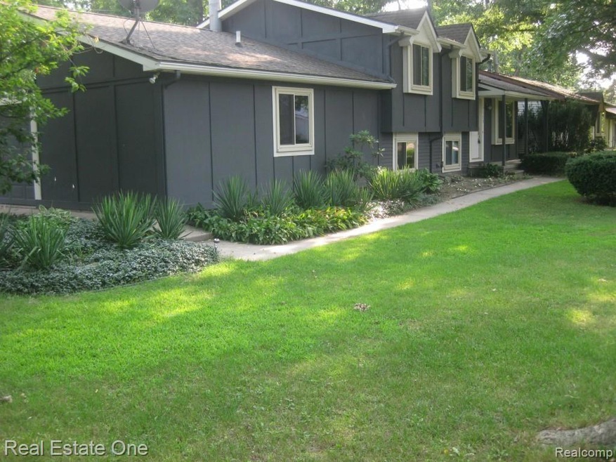 7723 Richardson