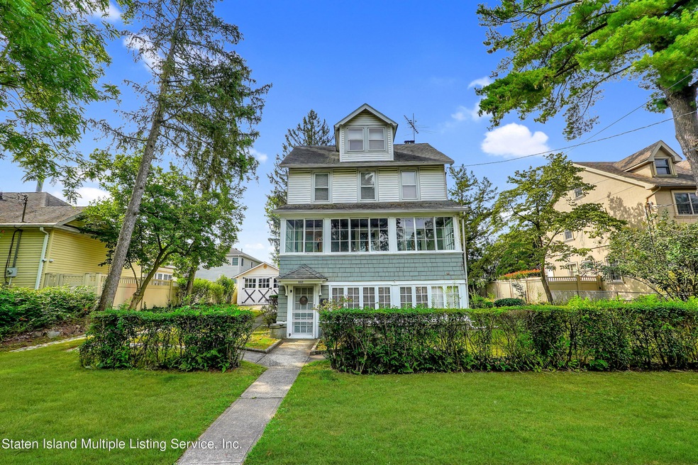 210 Center St, Staten Island, NY 10306 - photo 1