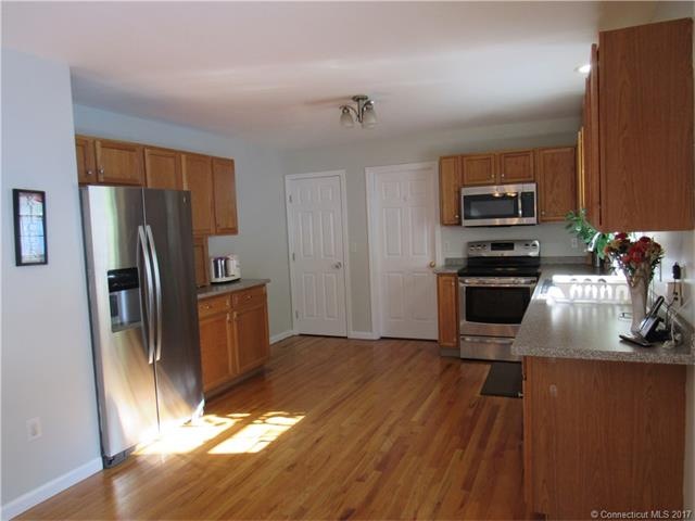 46 Angela Dr, Wallingford, CT 06492 - photo 1