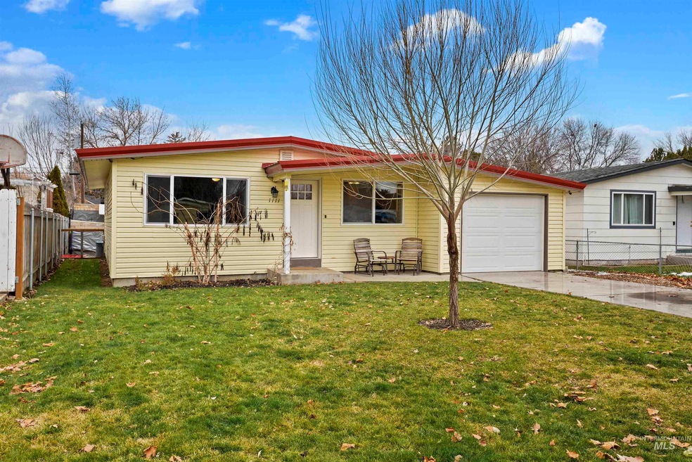 1111 S Garland St, Nampa, ID 83686 - photo 1