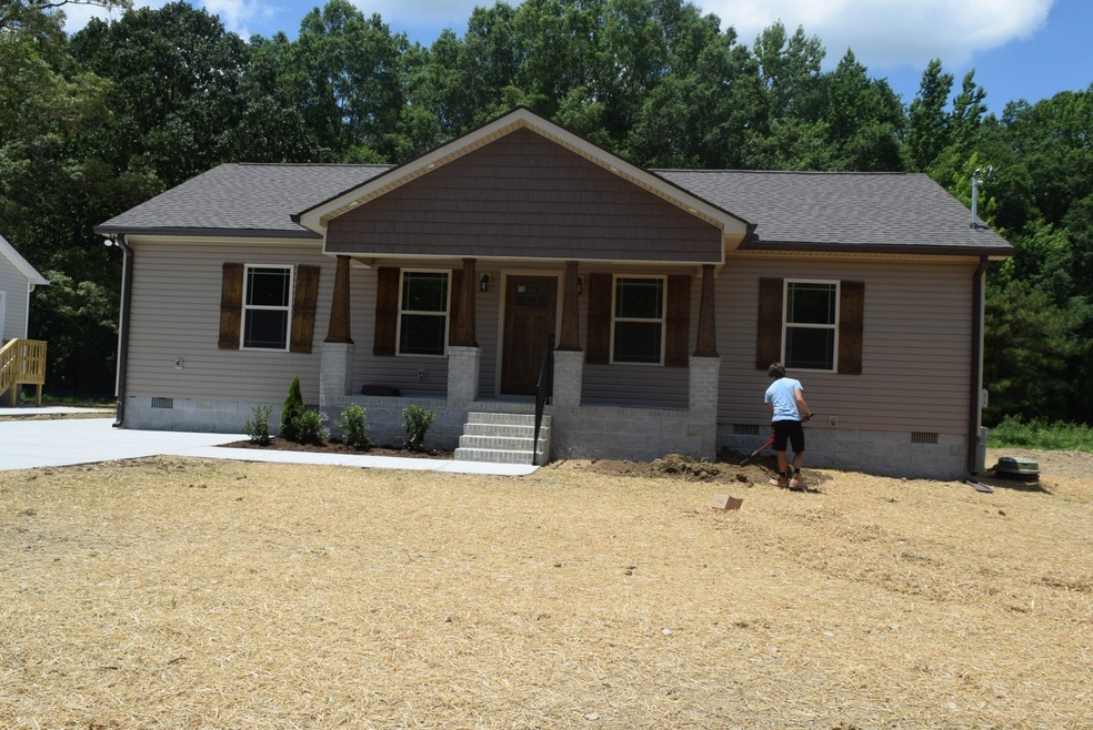 1526 S Spring St, Manchester, TN 37355 - photo 1