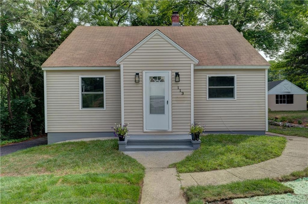 113 Bamford Ave, Oakville, CT 06779 - photo 1