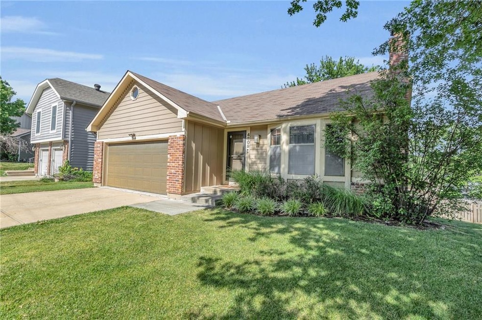 4809 Switzer Rd, Shawnee, KS 66203 - photo 1