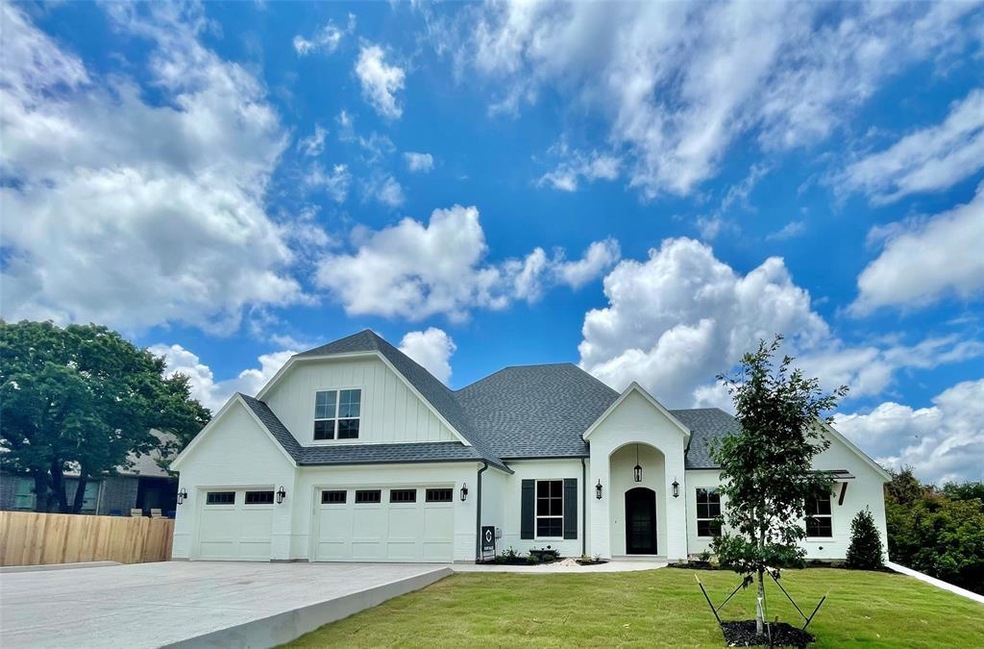 5003 Mohawk Ct, Granbury, TX 76049 - photo 1