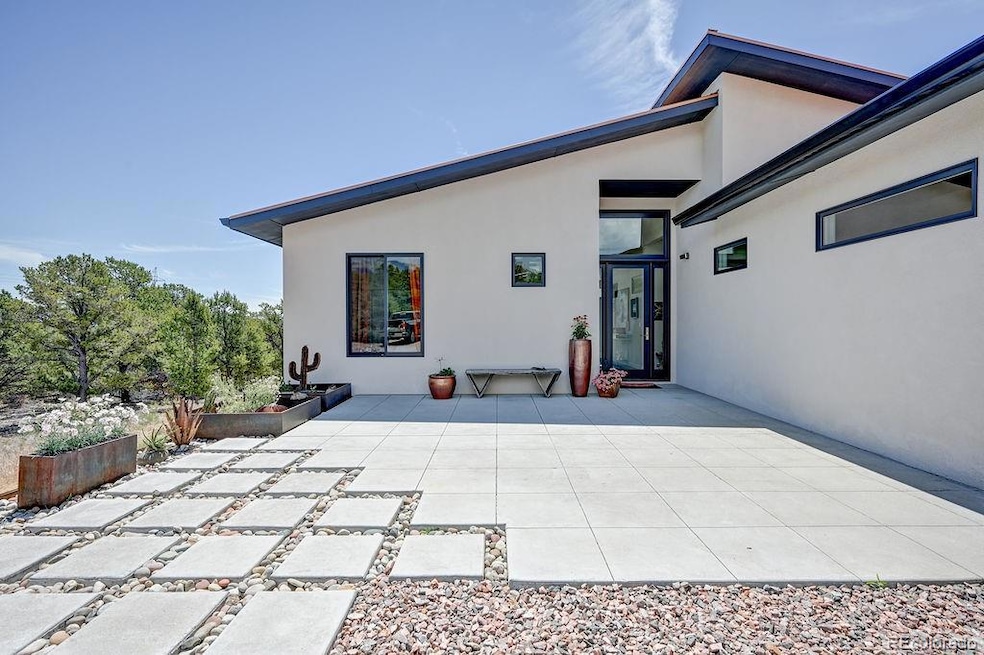 Sold $1,175,000 • Co-Listing Agent