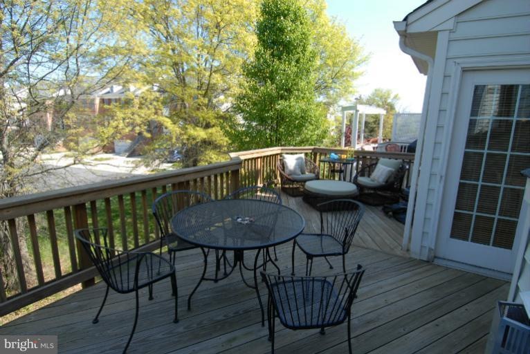 25258 Lyon Terrace, Chantilly, VA 20152 - photo 1