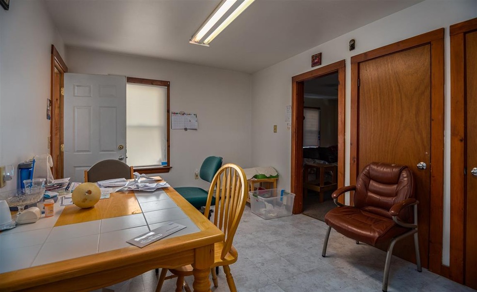 11 Maple St, Rochester, NH 03867 - photo 1