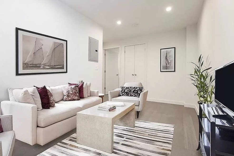 316 W 39th St unit 5W, New York, NY 10018 - photo 1