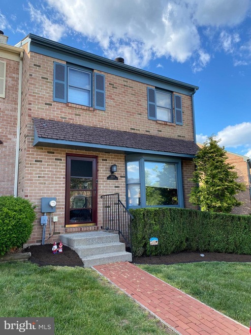 3922 Gatehouse Ln, Skippack, PA 19474 - photo 1