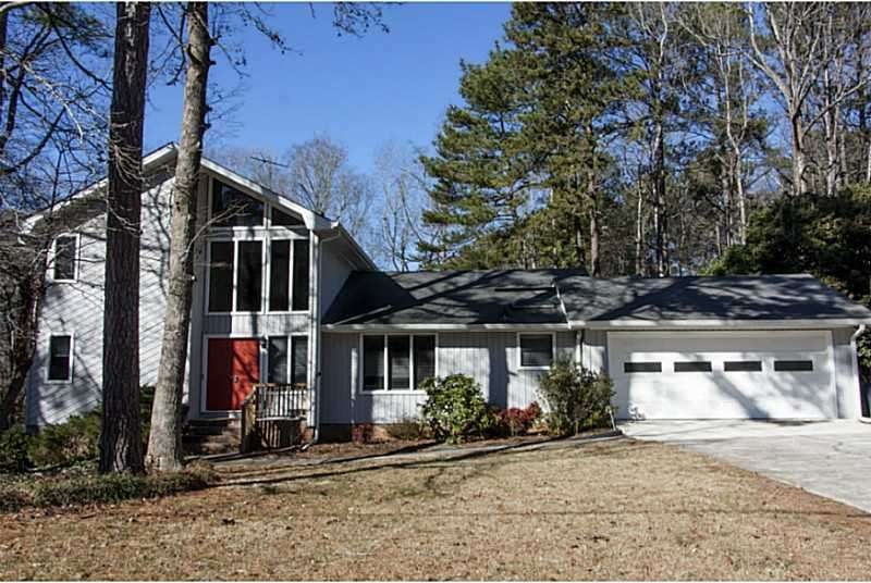 Exterior Front. 570 Cesarea Place