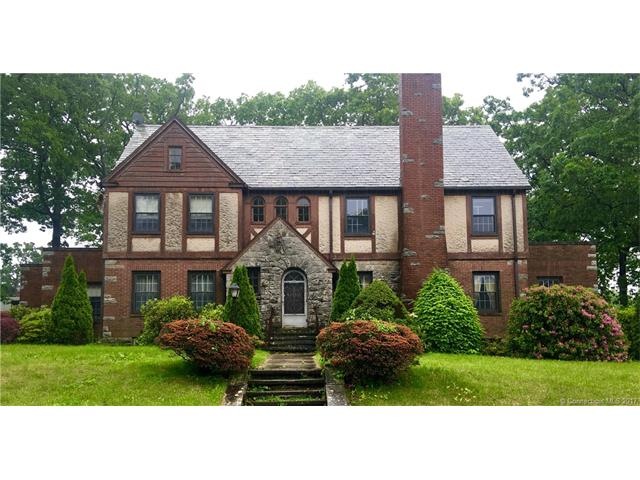 28 Avalon Cir, Waterbury, CT 06710 - photo 1