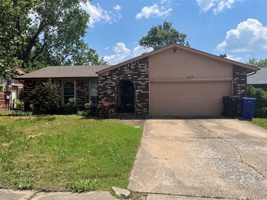 1013 W Memphis St, Broken Arrow, OK 74012 - photo 1