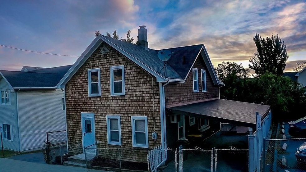 576 Third St, Fall River, MA 02721 - photo 1