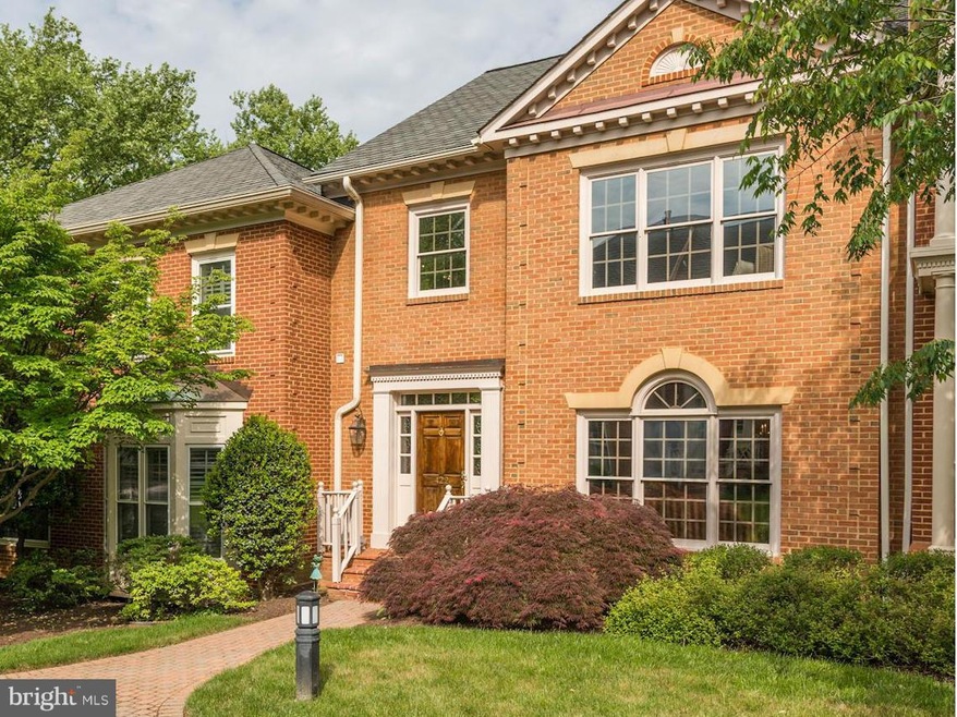 422 Park Ave, Falls Church, VA 22046 - photo 1