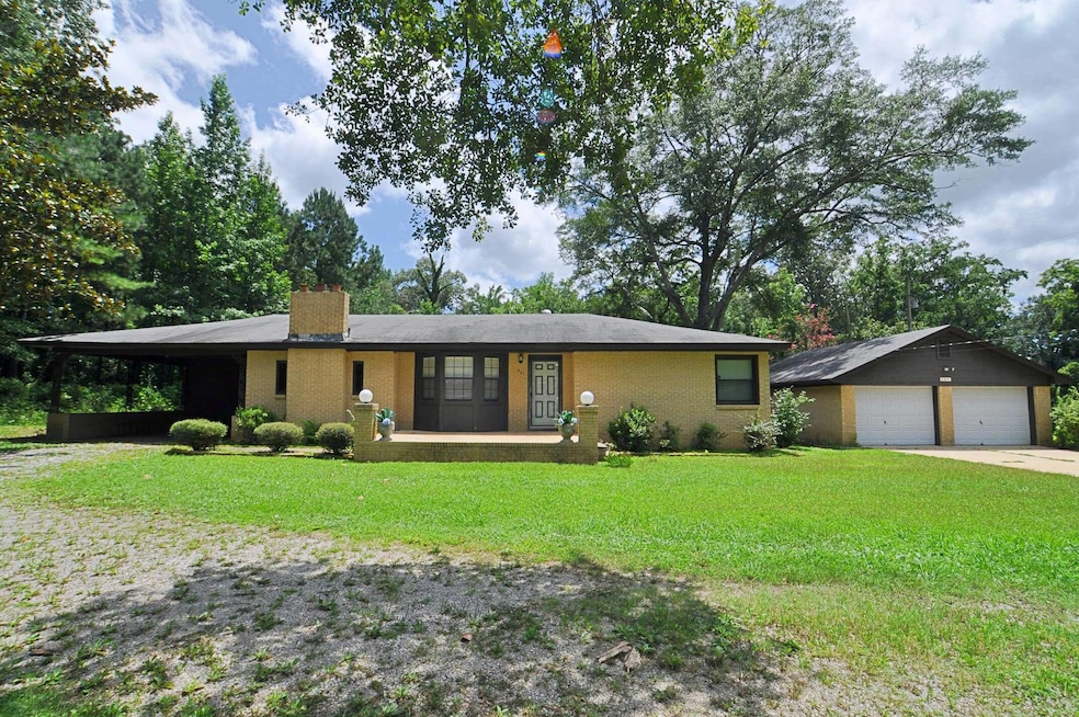 501 E Bankhead St, Fulton, MS 38843 - photo 1