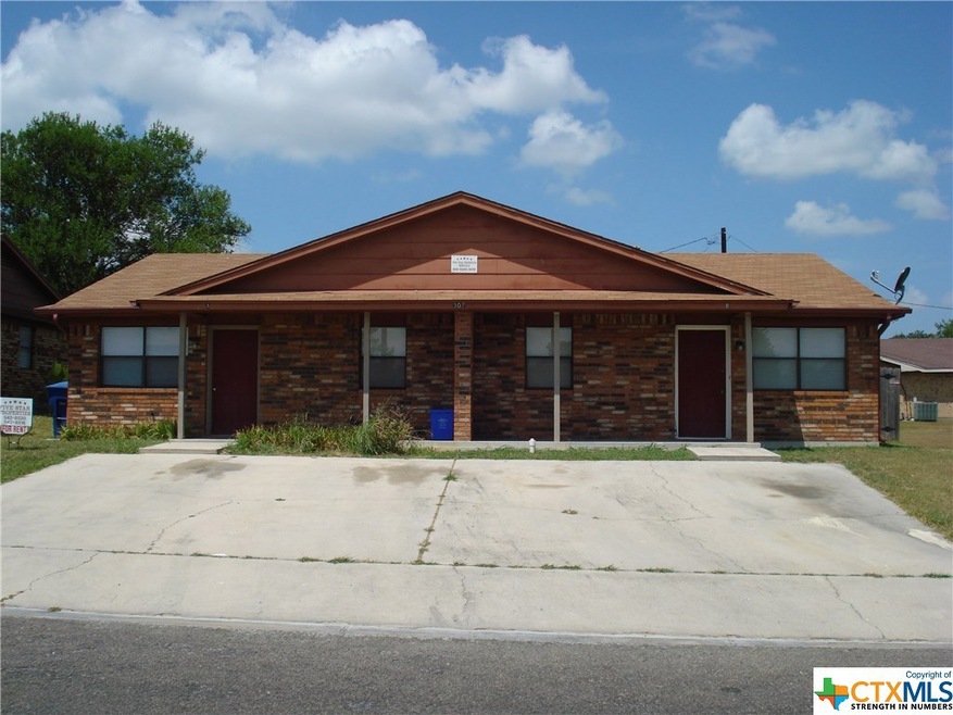 307 Horseshoe Dr unit B, Copperas Cove, TX 76522 - photo 1