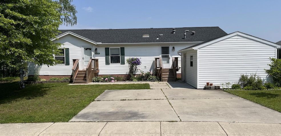 For Sale $121,000 • Co-Listing Agent