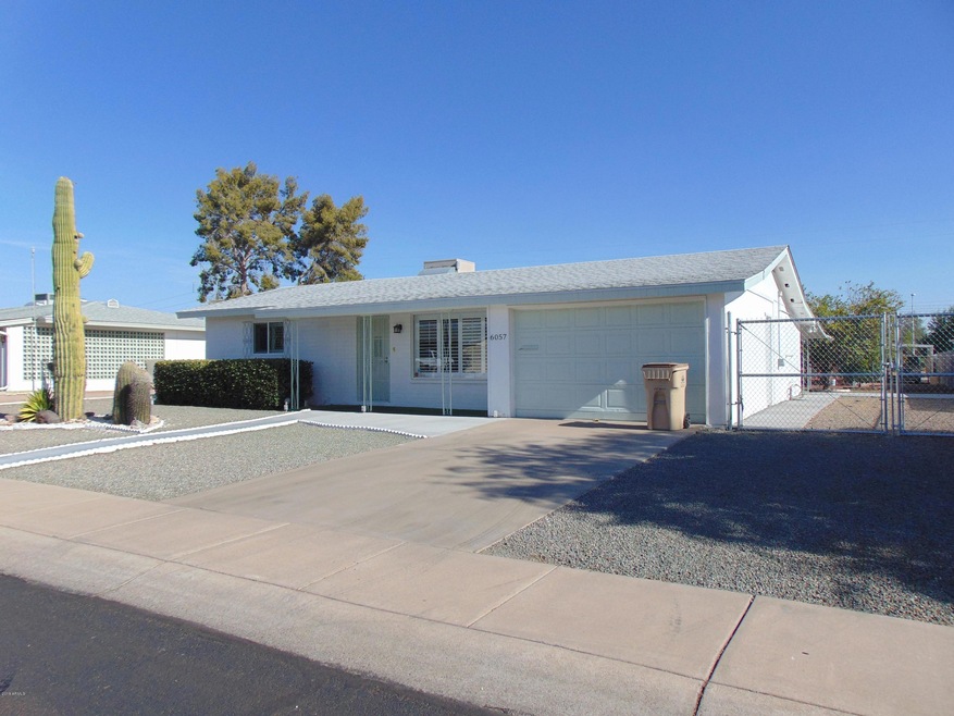 6057 E des Moines 001