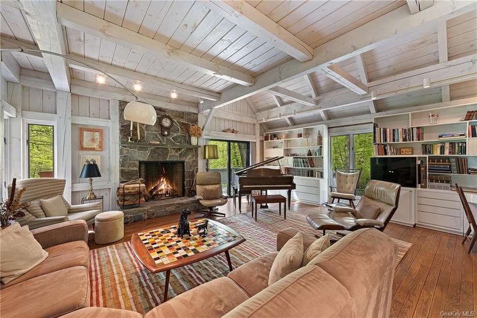 207 Upper Shad Rd, Pound Ridge, NY 10576 - photo 1