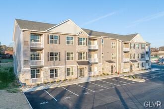 430 Cambria St unit 104, Freemansburg, PA 18017 - photo 1