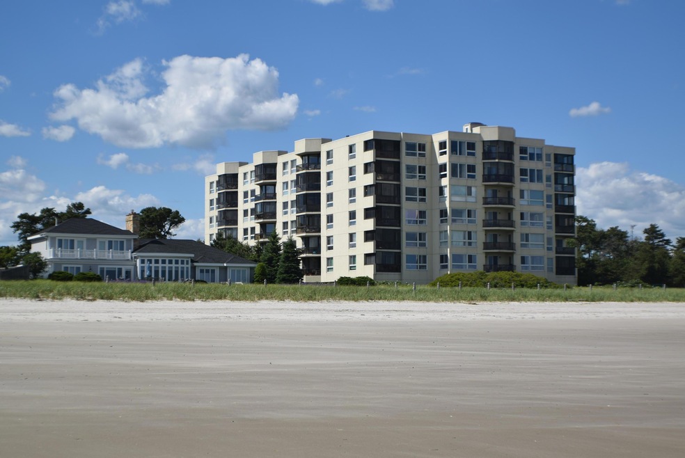 The Diplomat unit 704, Old Orchard Beach, ME 04064 - photo 1