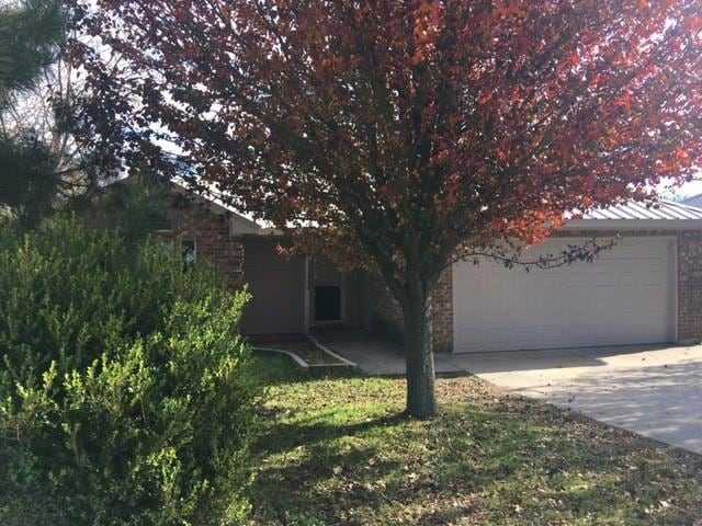 904 N Miller St, Decatur, TX 76234 - photo 1