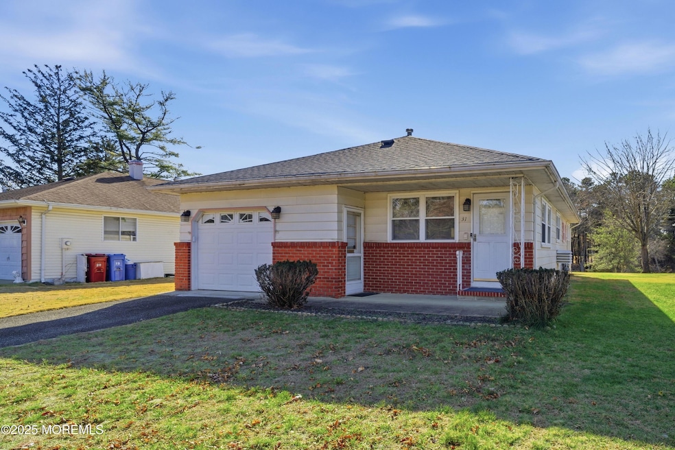 31 Charlotteville Dr S, Toms River, NJ 08757 - photo 1