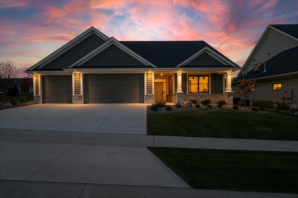 2657 Scenic Point Dr SW, Rochester, MN 55902 - photo 1