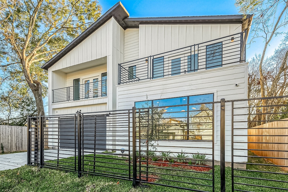 3613 Nathaniel Brown St, Houston, TX 77021 - photo 1