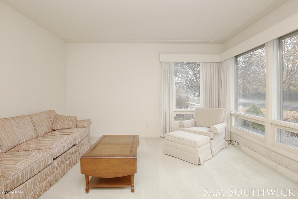 1635 Fuller Ave NE, Grand Rapids, MI 49505 - photo 1