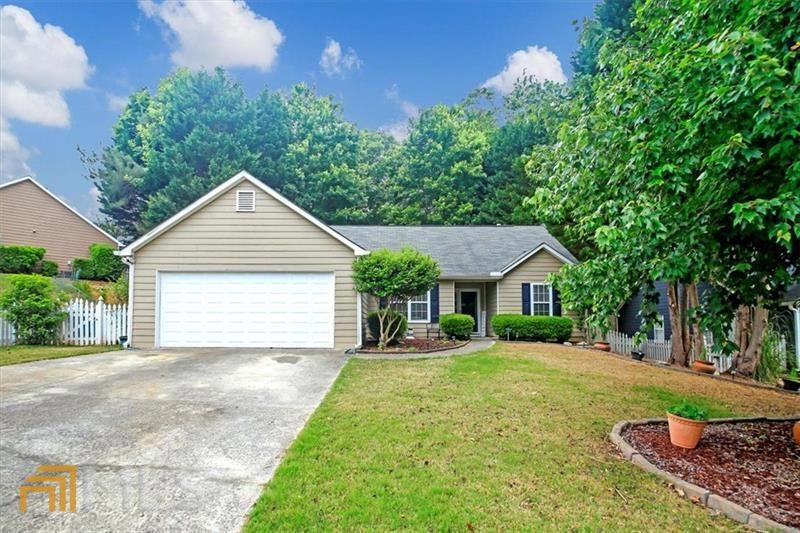 5722 Riverside Walk Dr, Sugar Hill, GA 30518 - photo 1