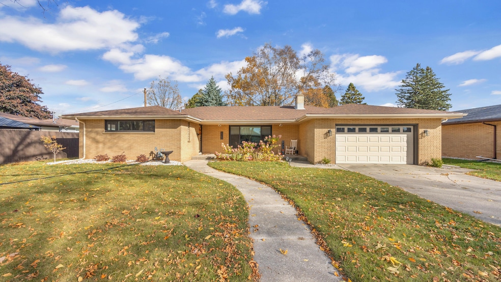 2713 S 15th St, Sheboygan, WI 53081 - photo 1