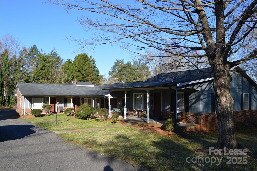 215 Kelly St, Statesville, NC 28677 - photo 1