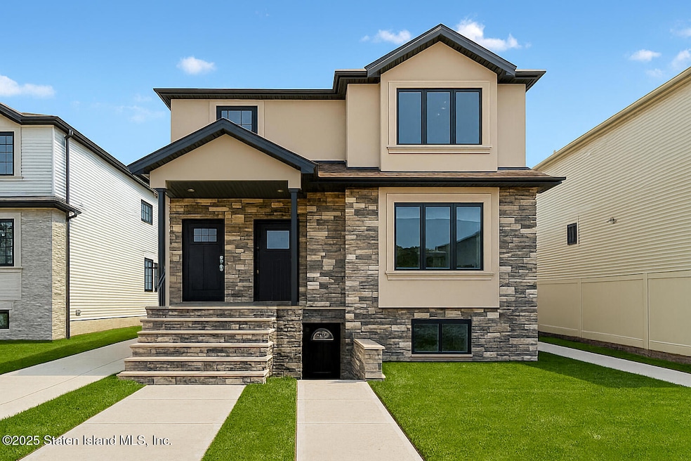 192 Mason Blvd, Staten Island, NY 10309 - photo 1