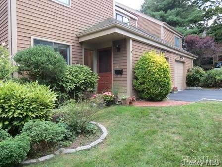 214 Tree Top Crsn, Rye, NY 10573 - photo 1