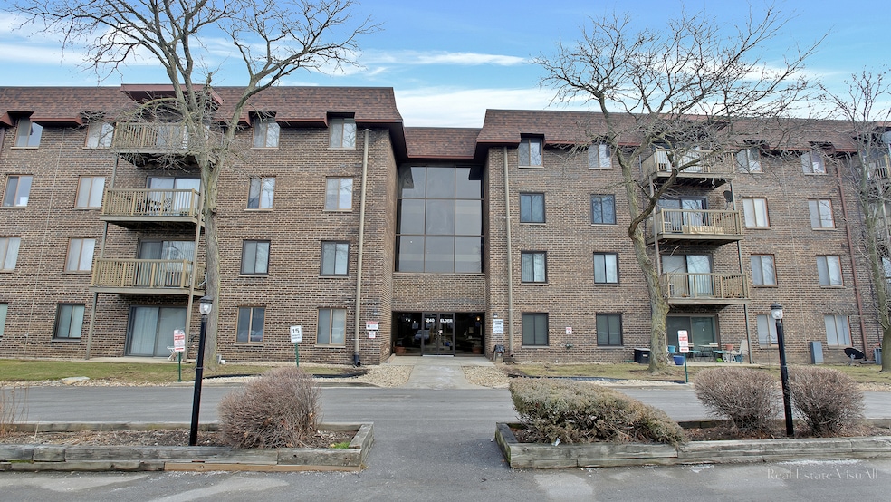 Homewood Shores unit A405, Homewood, IL 60430 - photo 1
