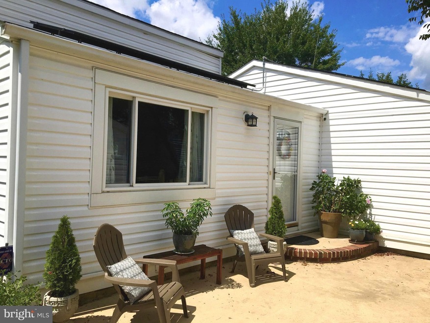 6679 Hawkeye Run, Columbia, MD 21044 - photo 1