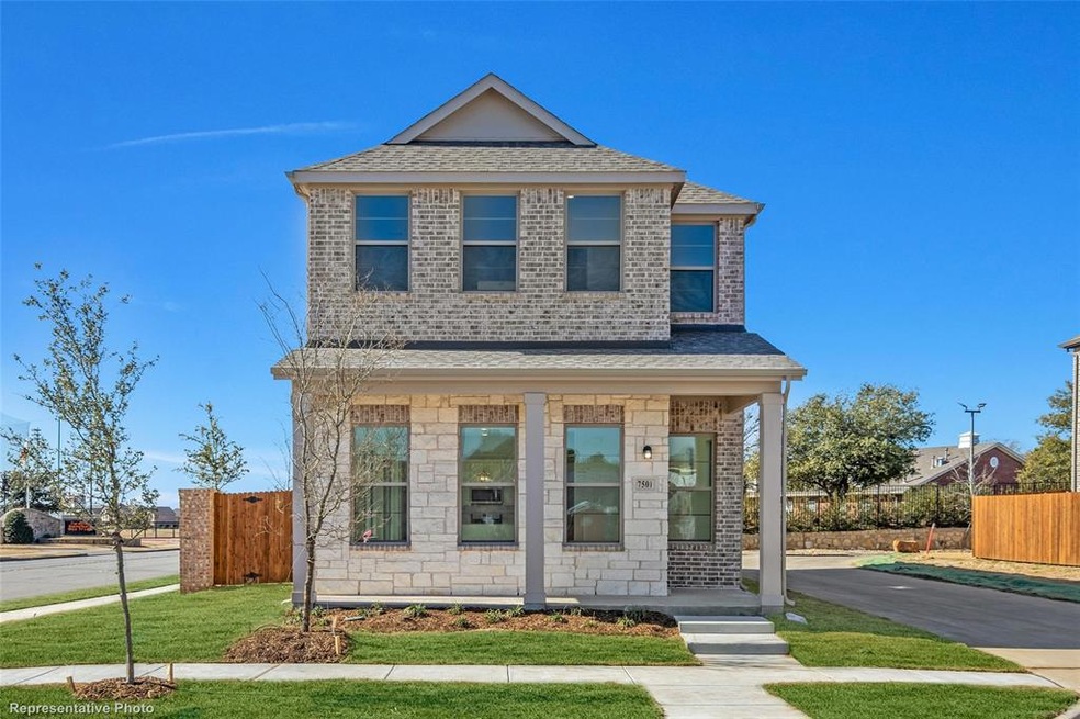 7593 Regal Ln, North Richland Hills, TX 76180 - photo 1