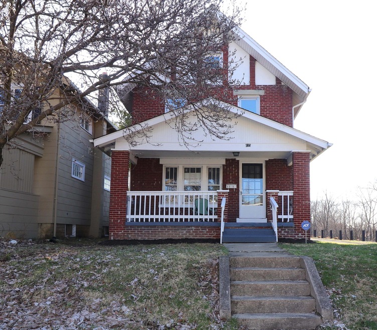 Beautifully updated 2 story