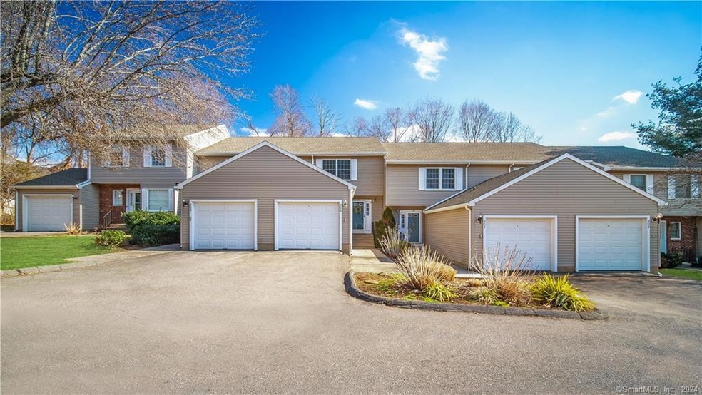 306 Holly Hill Dr unit 306, Rocky Hill, CT 06067 - photo 1
