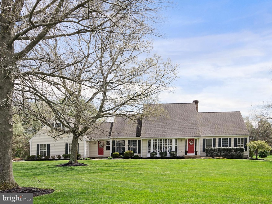 661 N Saratoga Dr, Moorestown, NJ 08057 - photo 1