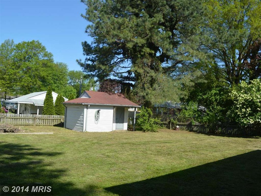 127 W Potomac Dr, Colonial Beach, VA 22443 - photo 1