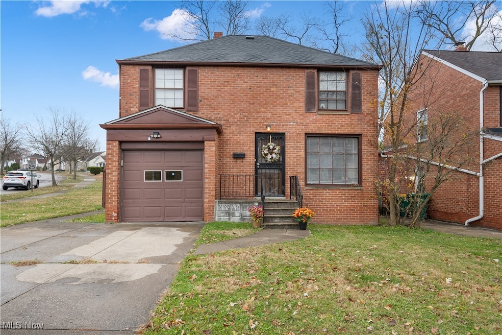 20814 Kenyon Dr, Maple Heights, OH 44137 - photo 1