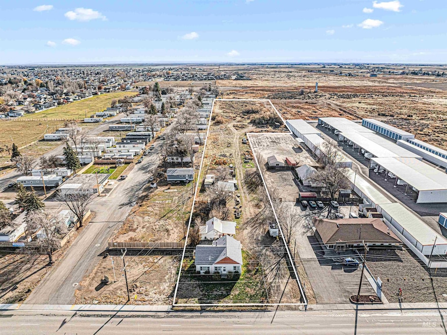 1115 W Airbase Rd, Mountain Home, ID 83647 - photo 1