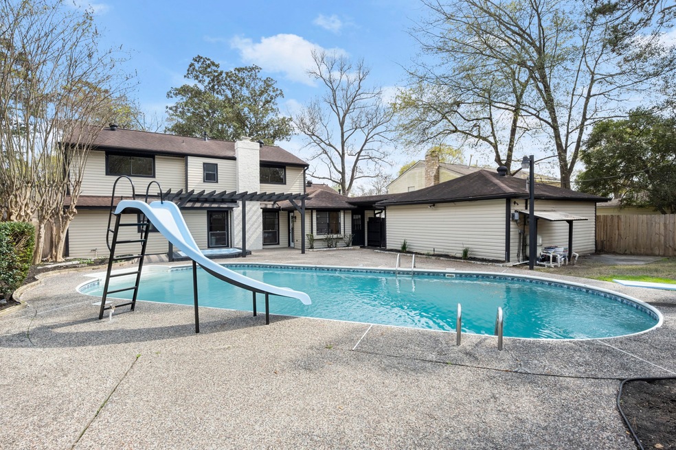 25607 Walnut Grove Cir, Spring, TX 77380 - photo 1