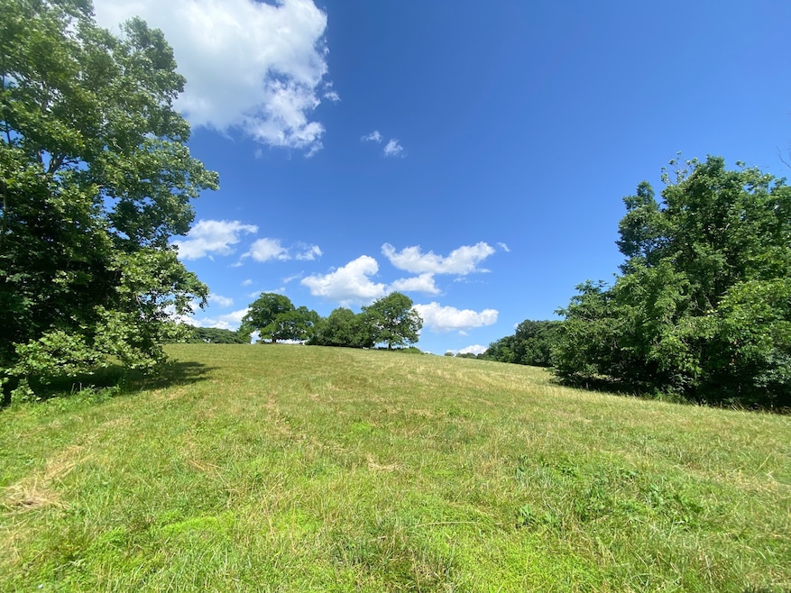 Pending $359,900 • Co-Listing Agent