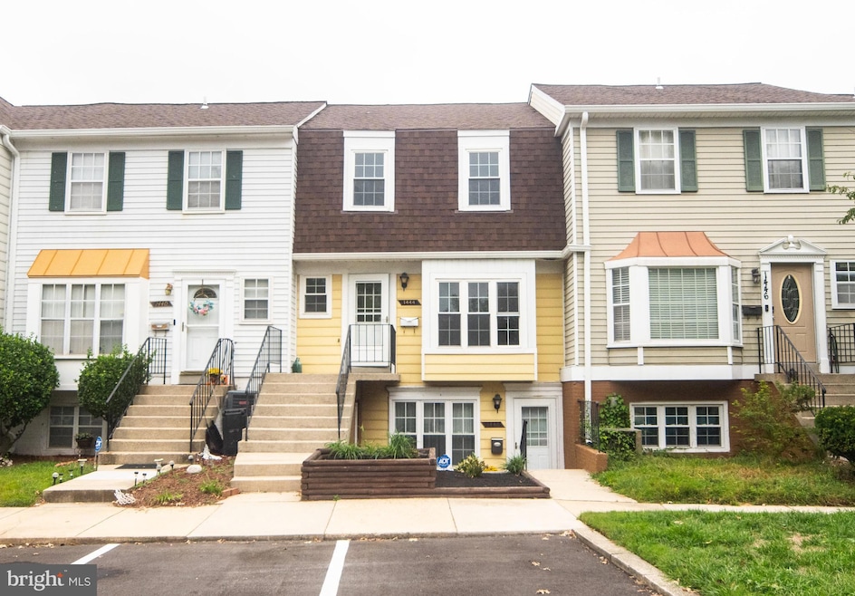 1444 Vineyard Ct, Crofton, MD 21114 - photo 1