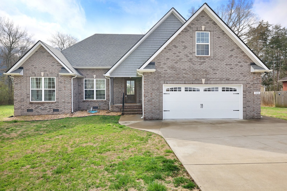 326 Shelby Cir, Shelbyville, TN 37160 - photo 1